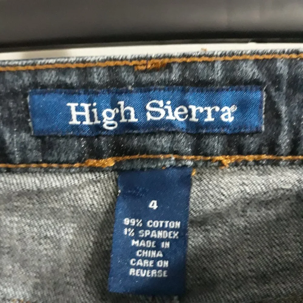 High Sierra Women's Cuffed Capris Blue Jeans - Picture 4 of 9